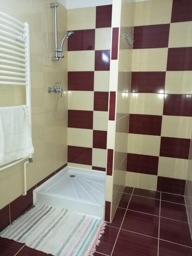 Hajnal Vendeghaz Otel Capilnita Dış mekan fotoğraf